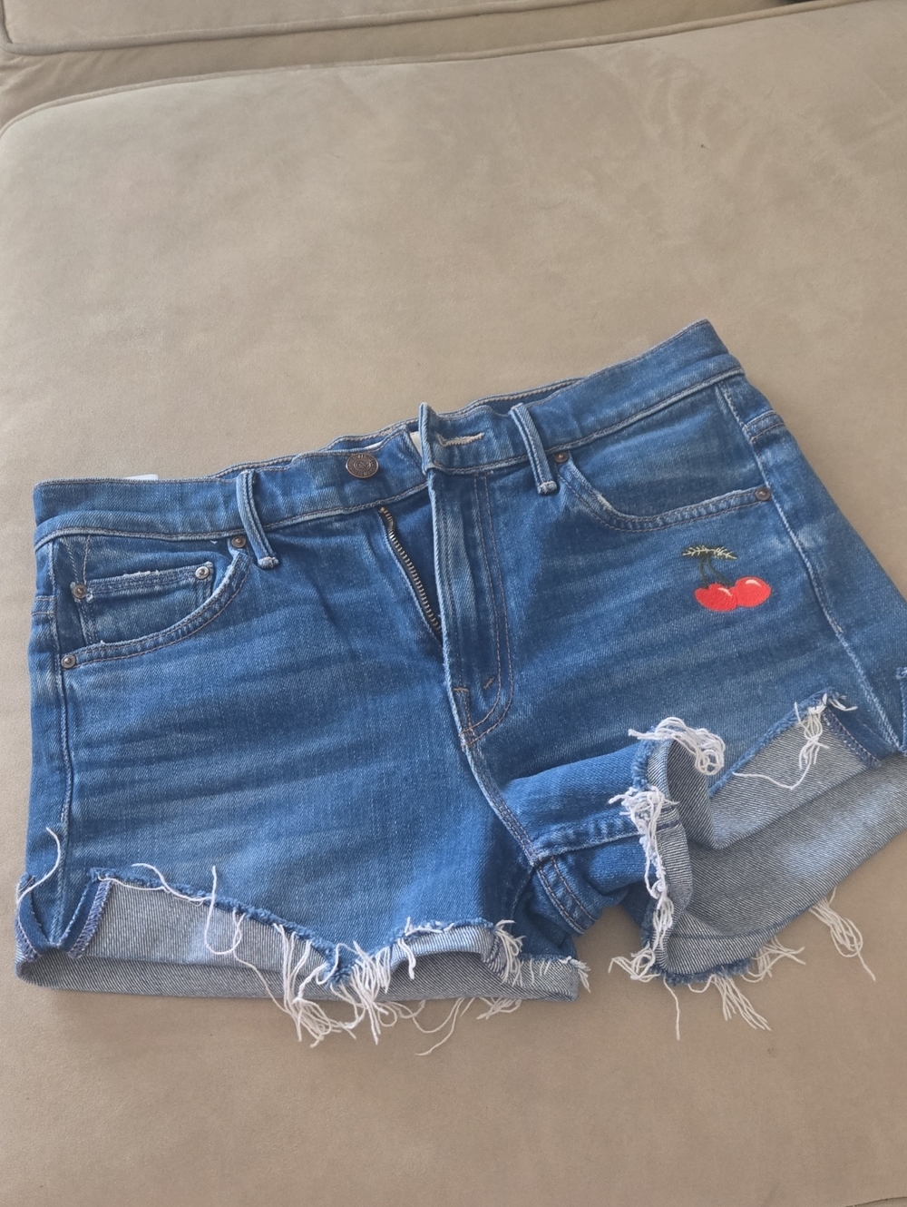 MOTHER The Rascal Slit Flip Short in Gold Rush